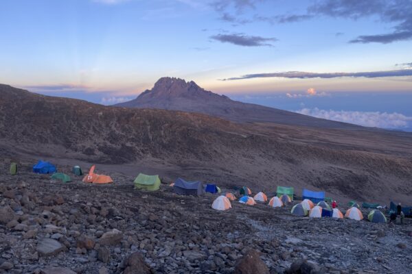 5. Barafu Kemp (4 673 m)